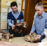 Иванцов и Лещинский собирают части крестца динозавра.JPG - Barnaul-Altai.Ru