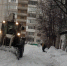 В Барнауле дворы и кровли многоэтажек очищают после снегопадов - Администрация г. Барнаул