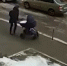 Самоубийца унес с собой ребенка, упав сверху на его коляску (видео) - НовостиАлтая.рф
