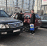 Активисты ЛДПР на Алтае поздравляют с Днём автомобилиста - ЛДПР