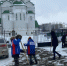Студенты помогли в борьбе с гололедом - Администрация г. Барнаул