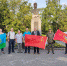 Цветы - к памятнику единственному летчику-барнаульцу, ставшему Дважды Героем Советского Союза - КПРФ