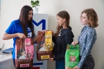 алтайские молодогвардейцы передали волонтерам «усы, лапы, хвост» корм для приюта  картинки мгер