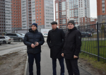 Дмитрий Аганов проверил обустройство тротуара по ул.65 лет Победы