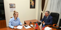 Благоустройство, здравоохранение и транспорт. Александр Романенко провел прием граждан - Законодательное Собрание