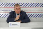 Александр Романенко поддержал идею учредить краевую награду для волонтеров