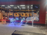 На улицах Железнодорожного района появляется новогоднее оформление