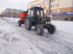Новые пескоразбрасыватели приступили к противогололедной обработке тротуаров в Барнауле