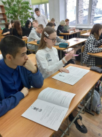 В барнаульской школе № 93 прошло обследование учащихся в рамках проекта «Здоровое сердце ребенка»