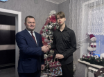 В Центральном районе Барнаула вручают новогодние подарки детям