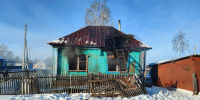 Трехлетняя девочка, пострадавшая на пожаре в Алтайском крае, скончалась в больнице - Комсомольская Правда
