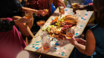 Как приготовить вкусное горячее на Новый год: три простых рецепта