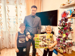 Дмитрий Денисов исполнил желания маленьких барнаульцев