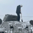 Студенты колледжа очистили от снега памятник Т-34 - Алтайский государственный колледж