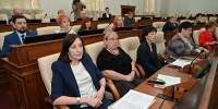 26 февраля 2025 года в Парламентском центре прошло расширенное заседание комитета АКЗС по здравоохранению. Его участники обсудили, как благодаря системной работе с обращениями граждан повысить доступность и качество медицинской помощи в регионе - Бюро медико-социальной экспертизы