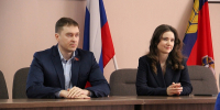 Артем Сафонов и Алина Бушуева встретились со школьниками в Быстроистокском районе - Законодательное Собрание