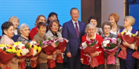 Как прошла встреча Виктора Томенко с ветеранами Великой Отечественной войны и женским активом Фото №1 - Алтайская правда