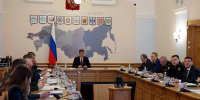 Паводок и природные пожары стали темой заседания полпреда Серышева с главами регионов СФО - ГТРК Алтай