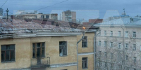 Обломки беспилотника упали на нежилой дом в Москве / Фото: Baza - ИА Амител