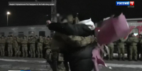 Участник СВО сделал предложение своей девушке на перроне вокзала в Барнауле - ГТРК Алтай