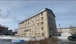 В Камне-на-Оби жители одной из многоэтажек почти 20 лет не могут добиться ремонта подъезда