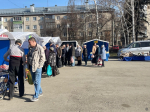 В сквере имени Германа Титова состоялась продовольственная ярмарка выходного дня