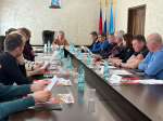 В преддверии Дня Победы с предпринимателями обсудили благоустройство прилегающих территорий и праздничное оформление