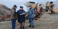 На площадку по добыче золота в Солонешье приехали приставы - Barneos22.ru