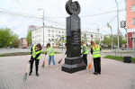 Сотрудники группы компаний «Селфстроит» провели субботник на аллее имени Алексея Скурлатова