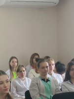 80 лет Победы: в АГМУ прошел круглый стол «Вклад военных офтальмологов в лечение боевых травм глаза»