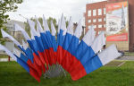 Территорию Октябрьского района Барнаула празднично украсили в преддверии Дня Победы