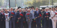 В День Победы в Барнауле возложили цветы к Мемориалу Славы Фото №2 - Алтайская правда
