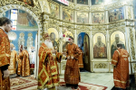 Глава Алтайской митрополии принял участие в праздничной Божественной литургии в Знаменском соборе г. Кемерова