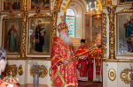 В день Преполовения Пятидесятницы, митрополит Сергий совершил Литургию в кафедральном соборе