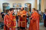 В день Преполовения Пятидесятницы, митрополит Сергий совершил Литургию в кафедральном соборе