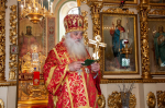 В день Преполовения Пятидесятницы, митрополит Сергий совершил Литургию в кафедральном соборе
