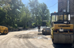 В Октябрьском районе Барнаула продолжается благоустройство дворов по нацпроекту «Инфраструктура для жизни»