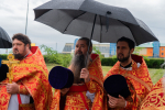 В день памяти равноапостольных Мефодия и Кирилла в Знаменском храме женского монастыря в Барнауле прошло соборное Богослужение