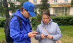Волонтеры помогают барнаульцам проголосовать за общественные территории, которые будут благоустроены в 2026 году