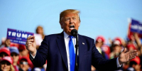 Дональд Трамп и его сторонники / Изображение сгенерировано с помощью нейросети Kandinsky by Sber AI / amic.ru - ИА Амител