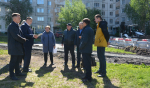 В Ленинском районе в рамках муниципальной программы «Формирование современной городской среды города Барнаула» ведется благоустройство двора по ул.Юрина, 202