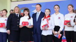 Виктор Томенко вручил паспорта юным гражданам Фото №1
