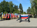 В День России в cтолице Алтайского края состоялась торжественная церемония поднятия Государственного флага