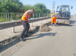 «Автодорстрой» приводит в порядок участки вдоль дорог