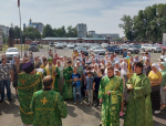 В день памяти св. прав. Иоанна Кронштадтского митрополит Сергий  совершил Божественную литургию в храме Православной школы