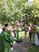 В день памяти св. прав. Иоанна Кронштадтского митрополит Сергий  совершил Божественную литургию в храме Православной школы