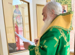 В день памяти св. прав. Иоанна Кронштадтского митрополит Сергий  совершил Божественную литургию в храме Православной школы