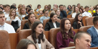 100 лучших выпускников со всего Алтайского края чествовали сегодня в правительстве региона - Телеканал Катунь 24