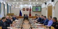 Губернатор Виктор Томенко провел плановое заседание антитеррористической комиссии в Алтайском крае - Администрация Алтайского края
