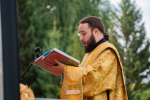 Божественная Литургия на месте разрушенного Петропавловского собора в Барнауле